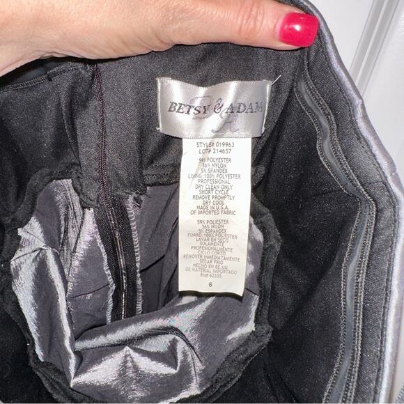 BETSY & ADAM Strapless Ruffled Zipper Trim Metallic Gray Dress Size 6 - Picture 3 of 3